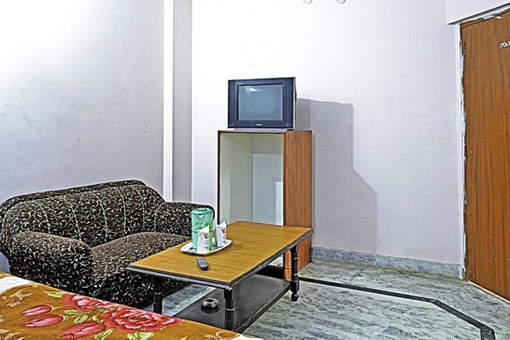 Hotel Viren Residency Agra Екстериор снимка